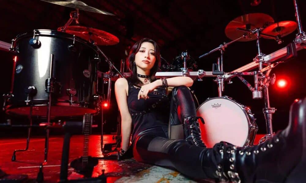 Akane Yonezawa estreia como artista solo com single "Inshou Sousa"