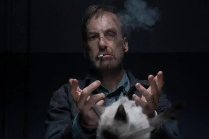 Cena de ação no barco em Nobody 2 foi inspirada em infância de Bob Odenkirk