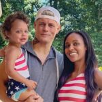 Cody e Brandi Rhodes celebram chegada da segunda filha, Leilani Ella