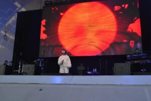 Yama: Da internet à fama mundial com músicas de anime e apresentações ao vivo