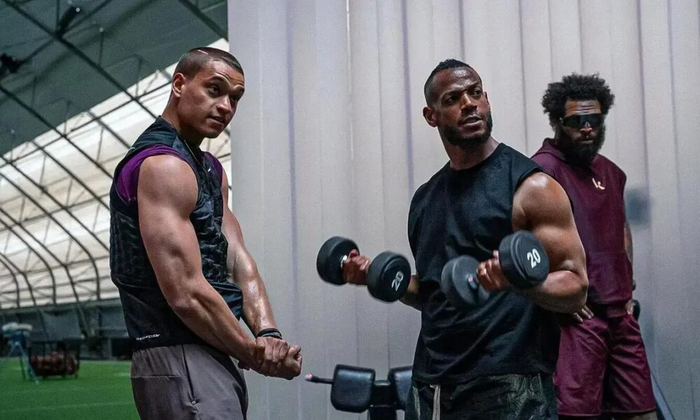 Filme Him: polêmica entre críticas negativas e fãs apaixonados