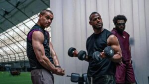 Filme Him: polêmica entre críticas negativas e fãs apaixonados