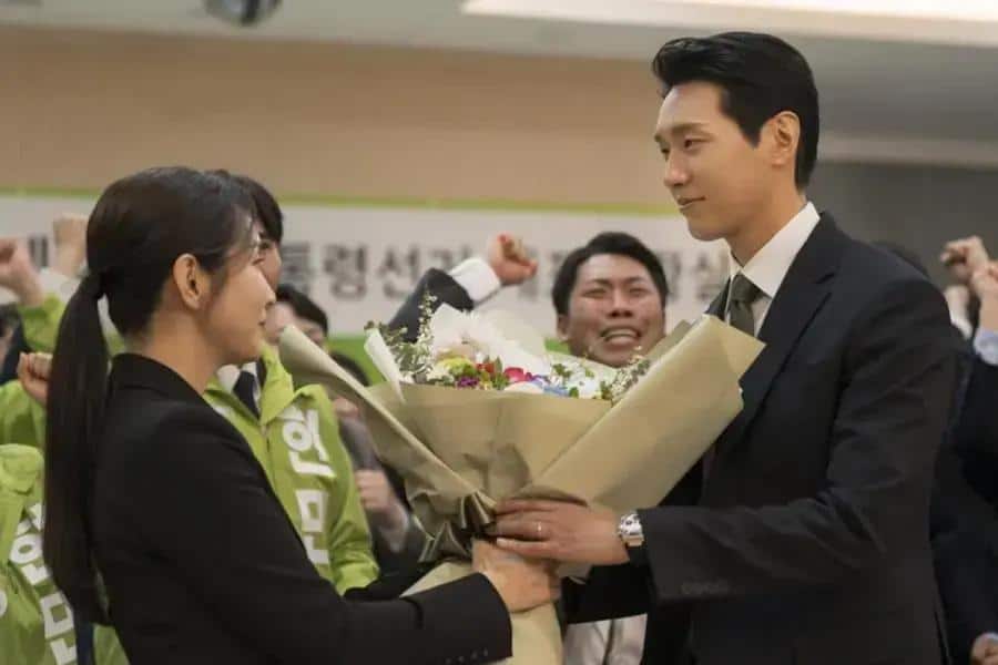 Primeira-Dama: vitória presidencial de Ji Hyun Woo com Lee Min Young ao lado