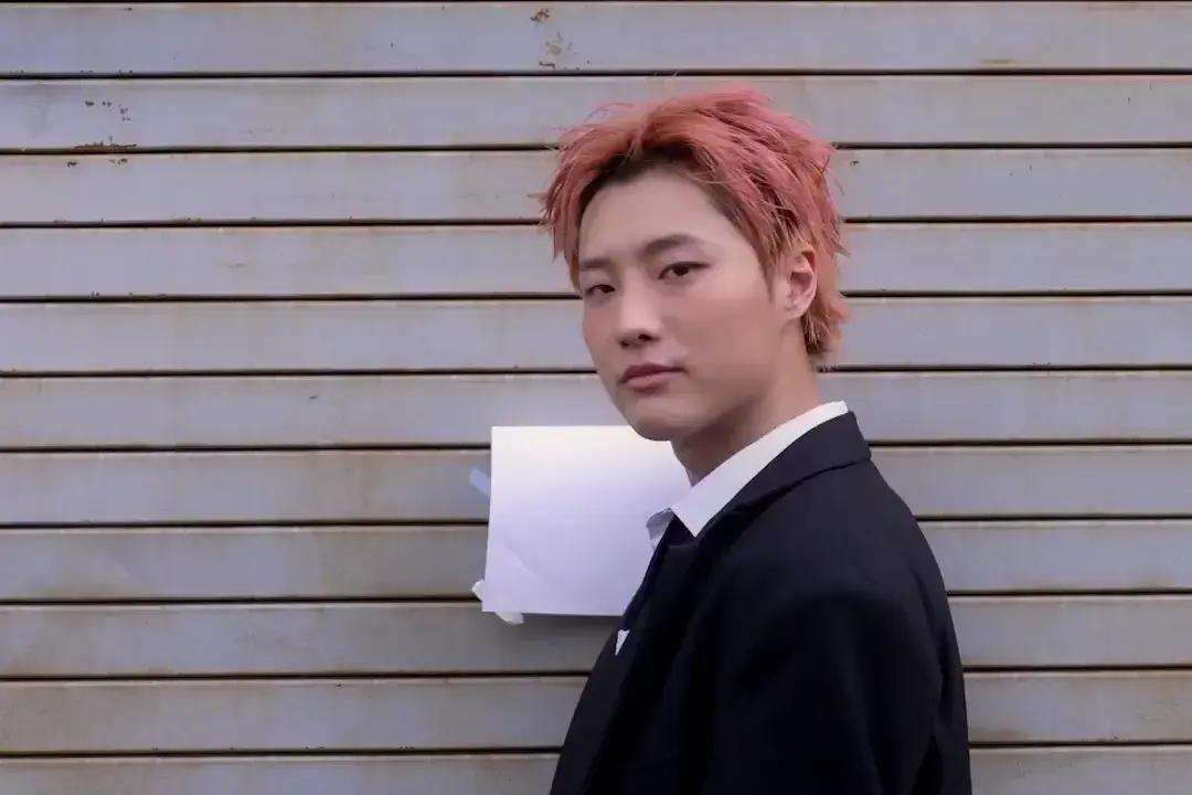 WOODZ anuncia comeback em setembro após serviço militar com teaser oficial