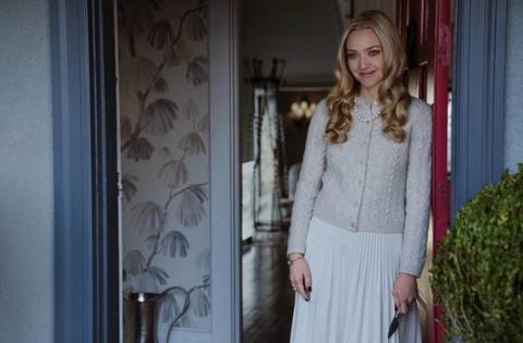 Amanda Seyfried as Nina Winchester smiling menacingly in The Housemaid
