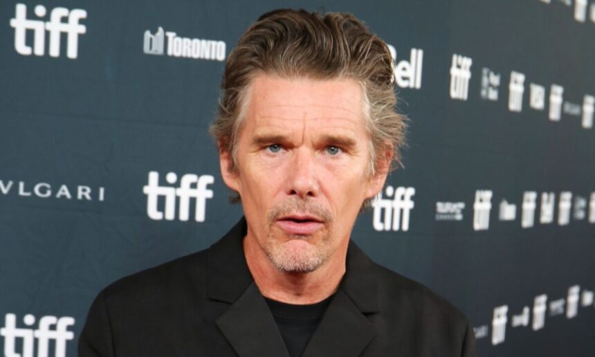 Ethan Hawke Bruce Wayne