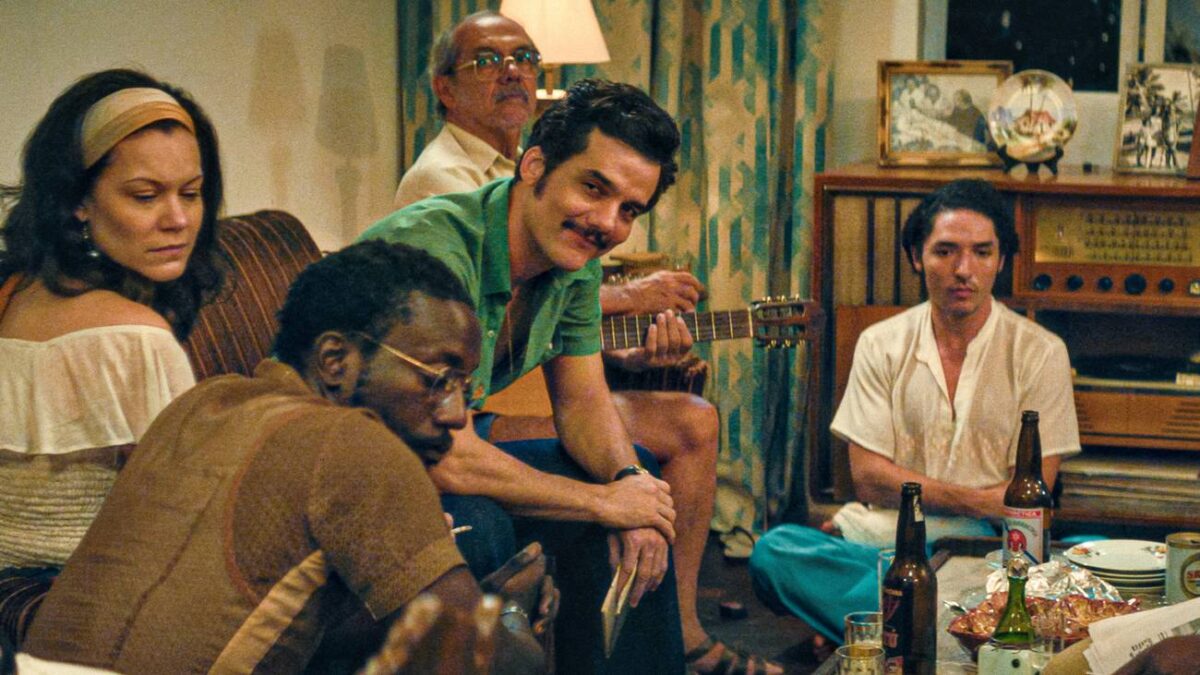 Wagner Moura, Hermila Guedes, and Isabél Zuaa in The Secret Agent