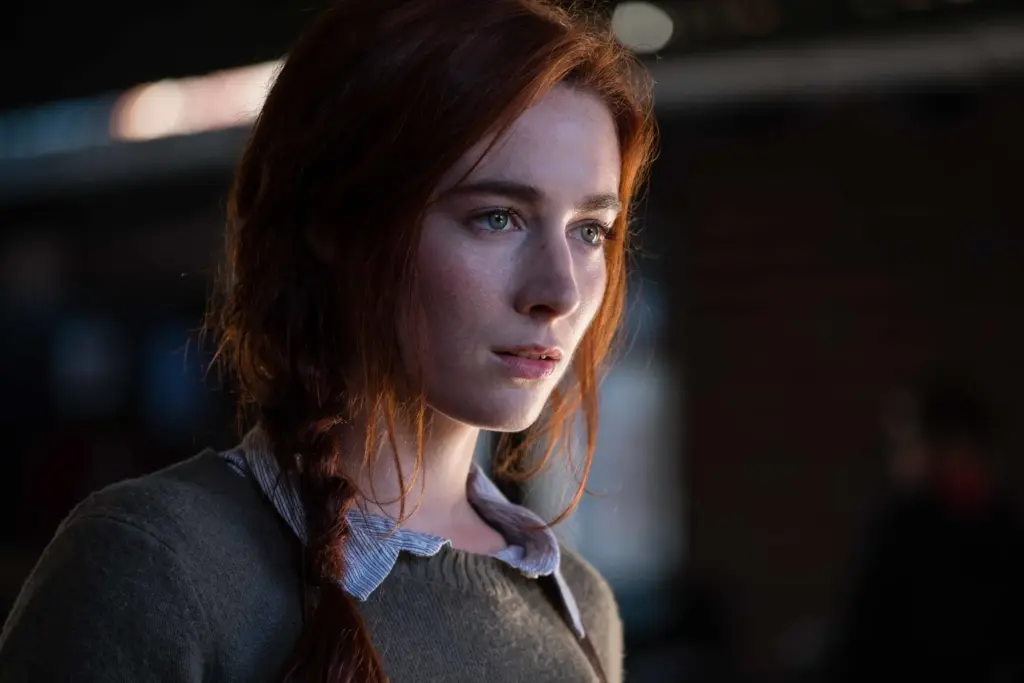 A atriz Siobhan Cullen, a Brenda do reboot de Highlander (Reprodução: Divulgação)