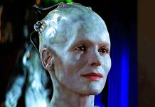 Os Borg Estão de Volta: O Retorno Sinistro em Star Trek: The Last Starship Imagem da série Star Trek: The Last Starship