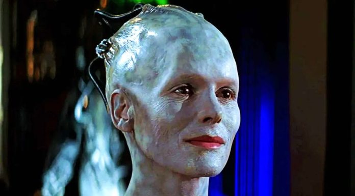 Os Borg Estão de Volta: O Retorno Sinistro em Star Trek: The Last Starship Imagem da série Star Trek: The Last Starship