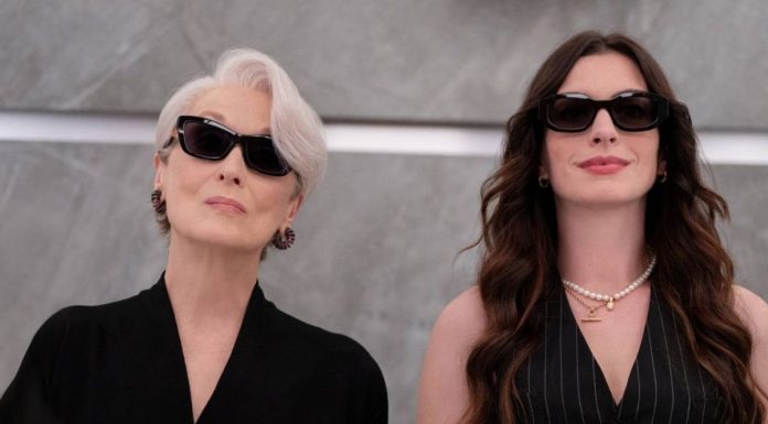 O Diabo Veste Prada 2 ultrapassa US$ 600 milhões e reafirma seu sucesso nas bilheteiras Cena do filme O Diabo Veste Prada 2 com Meryl Streep e Emily Blunt.