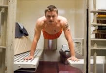 Leonardo DiCaprio e o Papel Perdido: A História do Protagonista que Poderia Ter Inspirado Jack Reacher Leonardo DiCaprio em cena de filme