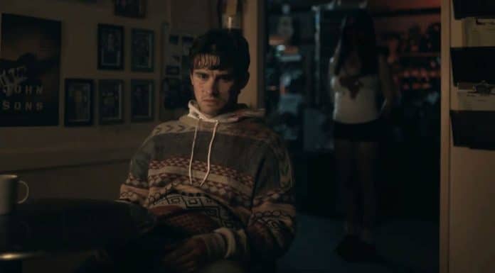 Obsession: Curry Barker Revela Detalhes do Cut do Diretor e Novas Cenas Brutais Capa do filme Obsession com Curry Barker