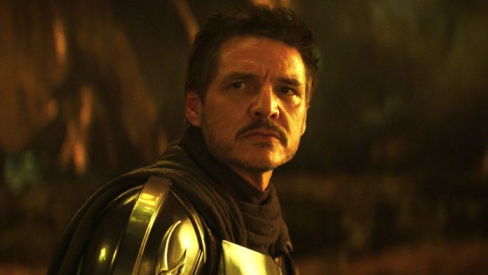 Pedro Pascal e Grogu em The Mandalorian Pedro Pascal como Din Djarin em The Mandalorian