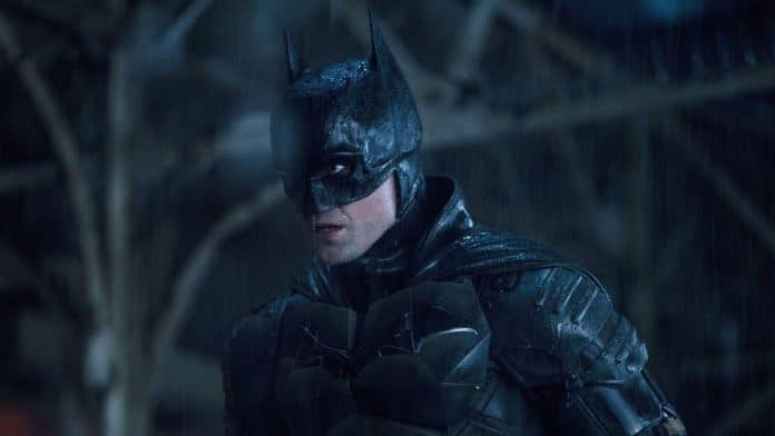 The Batman 2: O Cavaleiro das Trevas Retorna Pôster do filme The Batman 2 com o Cavaleiro das Trevas em destaque