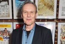 Luto em Buffy: Anthony Head nos Deixa aos 72 Anos Luto em Buffy: Anthony Head nos Deixa aos 72 Anos - Anthony Head