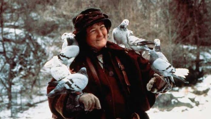 Brenda Fricker em cena de Meu Pé Esquerdo