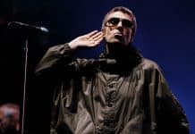 Oasis Retorna: Documentário Revela Reunião Épica Oasis Retorna: Documentário Revela Reunião Épica - Oasis