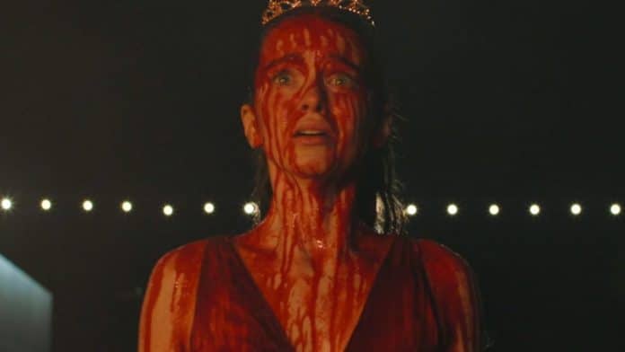 carrie-2026-wp-content%2fuploads%2f2026%2f10%2fcarrie-ee-1791496000 Carrie 2026: Conexões com O Universo de The Dark Towe - Carrie 2026